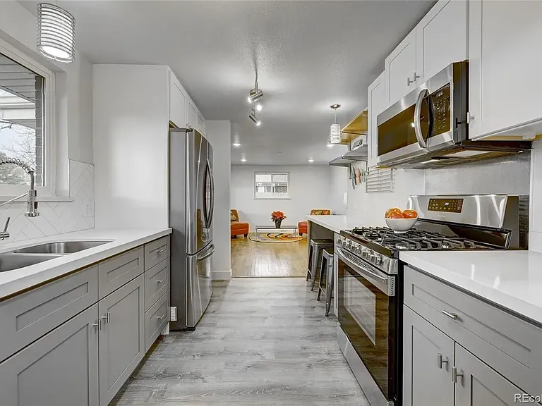 4020 N Kalamath St — Photo 3