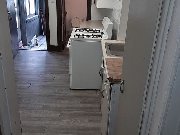 3rd image of 220 Highland St #1