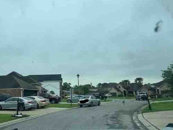 Exterior Neighborhood (street photo)