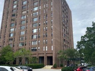 14 Lockwood Dr APT 2G, Charleston, SC 29401