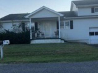 1400 Bluegrass St, Flatwoods, KY 41139
