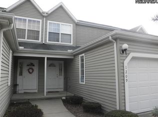 1209 Summerfield Ln NE, Warren, OH 44483