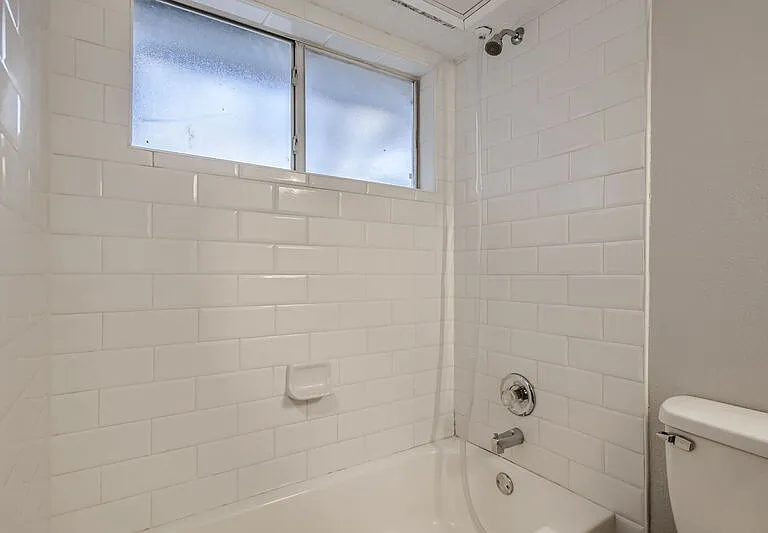 1015 E Yager Ln #141 — Photo 22