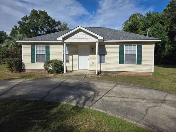 1050 Sable Dr #B, Pensacola, FL 32514