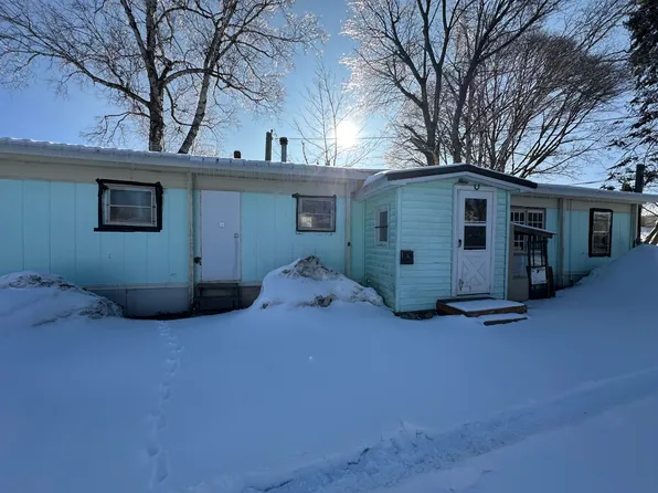 305 Railroad St, Newberry, MI 49868