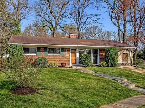 203 Scott Cir SW, Vienna, VA 22180