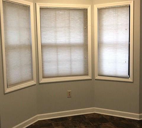 4th image of 484 Lazywood Ln