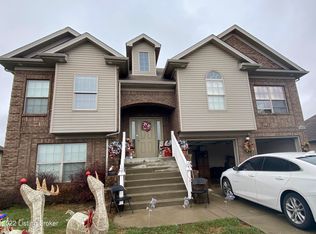 1715 W Crocus Dr, Radcliff, KY 40160