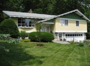 54 Edison Dr, Augusta, ME 04330