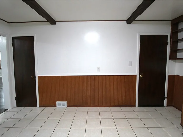 24 Forest Rd — Photo 24