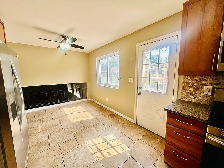 39326 Roland Dr — Photo 8