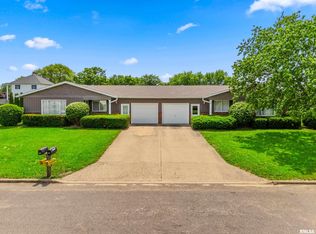 104-106 Nina Ct, Washington, IL 61554