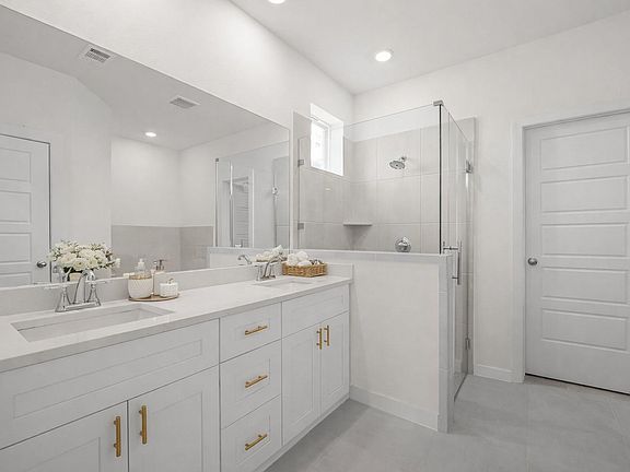 5th image of 13735 Olympic Riv