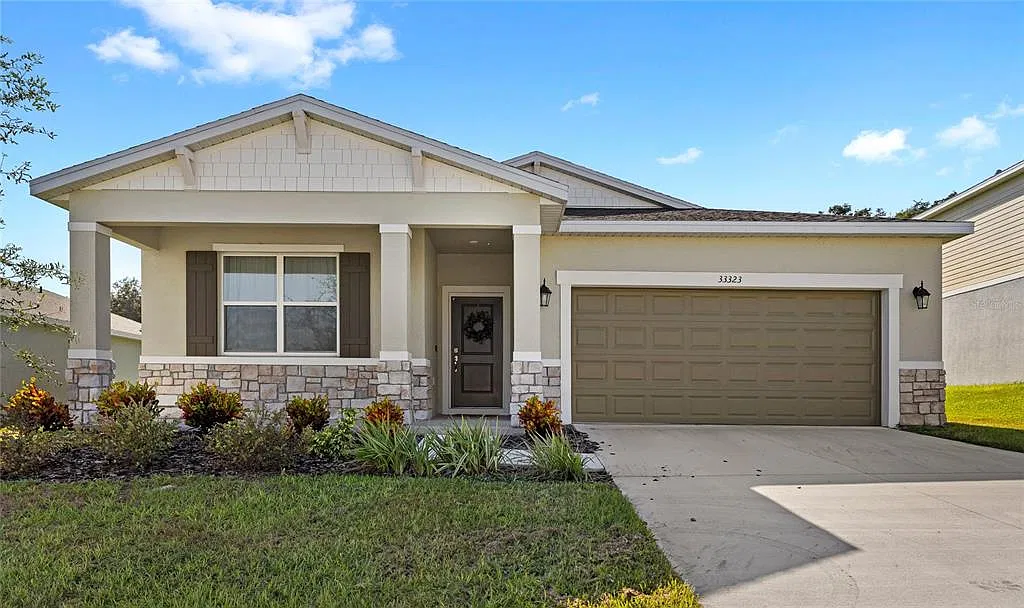 4 bed, 2.0 bath, 1838 sqft, $2,750 — Photo 1