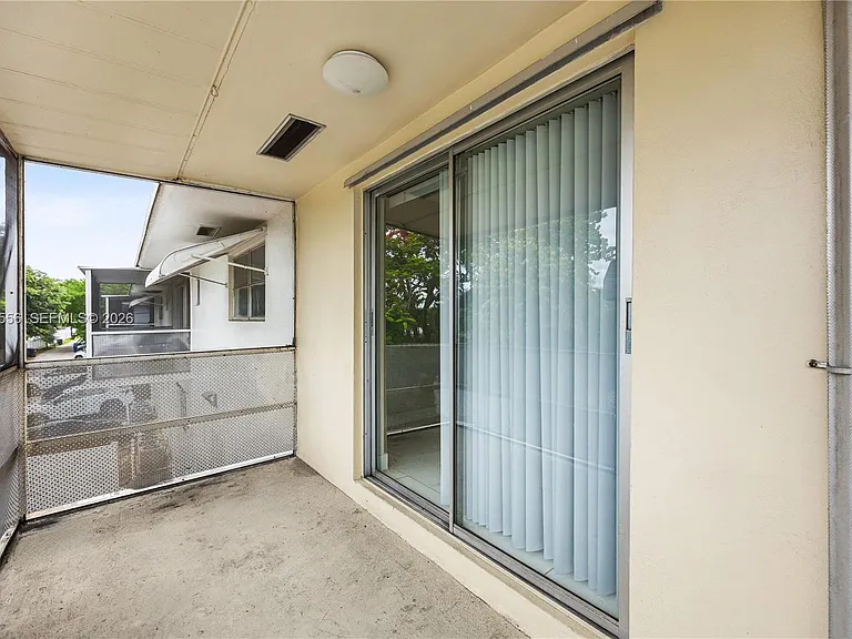 5141 Hollywood Blvd #206 — Photo 11
