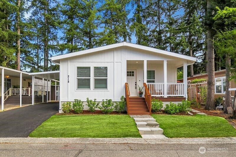 1st image of 18425 NE 95th Street #218