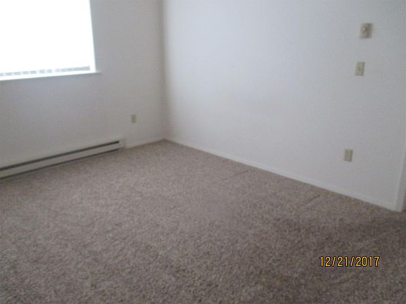 5th image of 903 13th Ave E APT 3