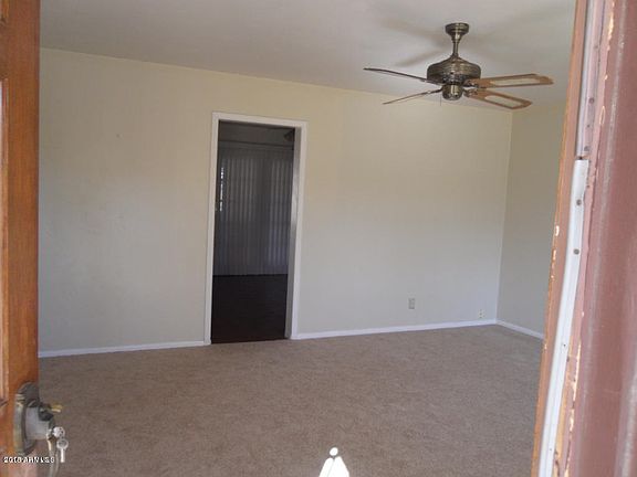 2nd image of 1806 S Parkside Dr