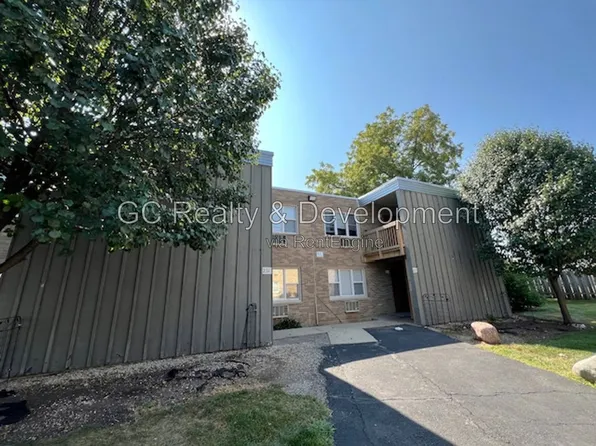 231 Uteg St Unit 1, Crystal Lake, IL 60014