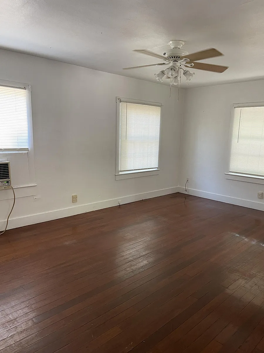 Building Photo - 111 Stewart Ave #1
