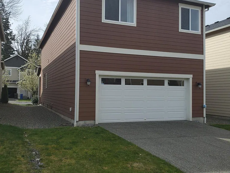 5018 NE 3rd St — Photo 2