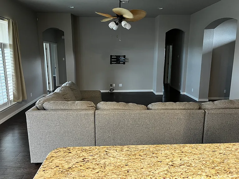 4430 Huntley Dr — Photo 3