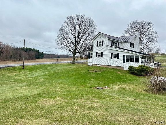 4th image of 900 Old State Rd