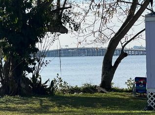33 W North Shore Ave #9, North Fort Myers, FL 33903
