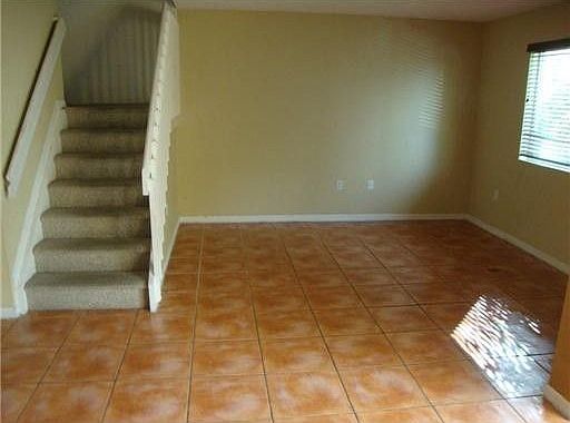 2nd image of 6245 SW Kendale Lakes Cir APT 201