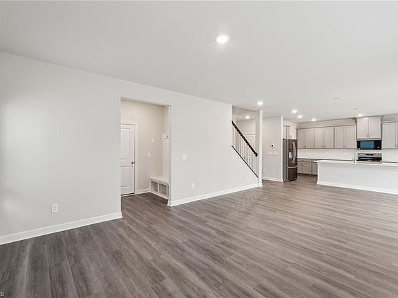 4th image of 118 Heritage Valley Ct