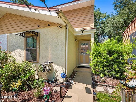 4th image of 4480 MELISSA Court W
