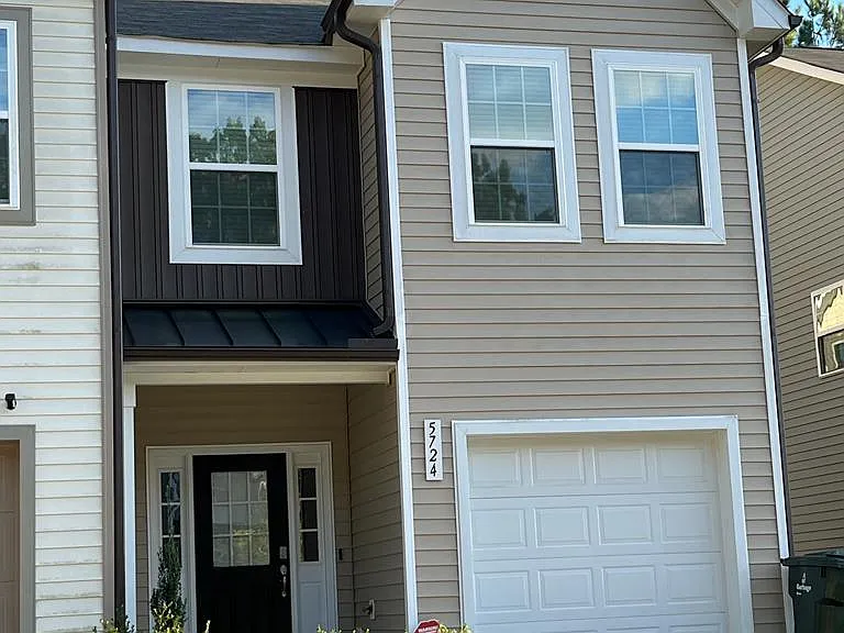 5724 Princess Curry Way — Photo 1
