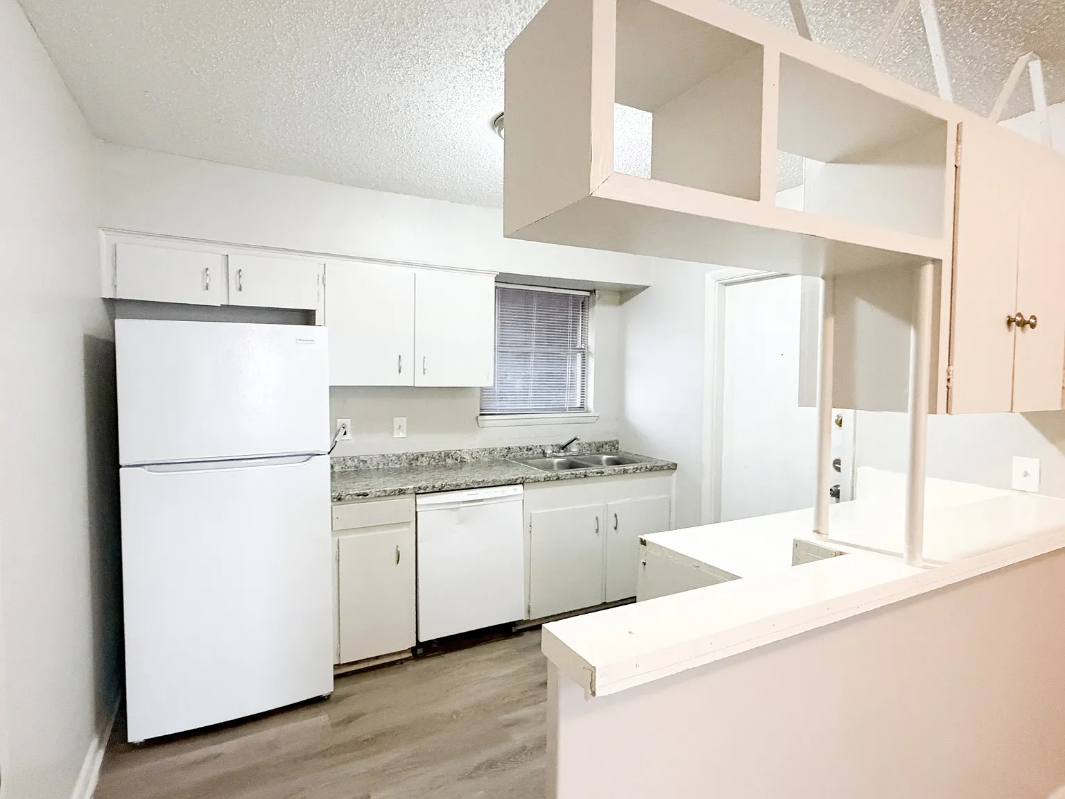 Kentwood Apartments — Photo 3