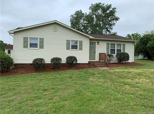 149 Old Airport Rd, Statesville, NC 28677