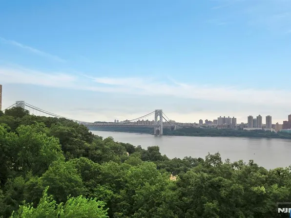 4 Horizon Rd APT 404, Fort Lee, NJ 07024