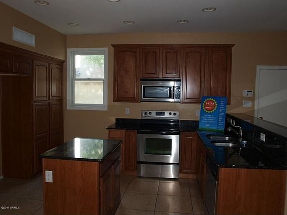 Kitchen_-_3_Bedroom_in_Phoenix_Arizona