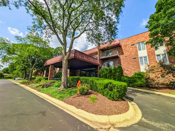 1121 W Ogden Ave APT 165, Naperville, IL 60563
