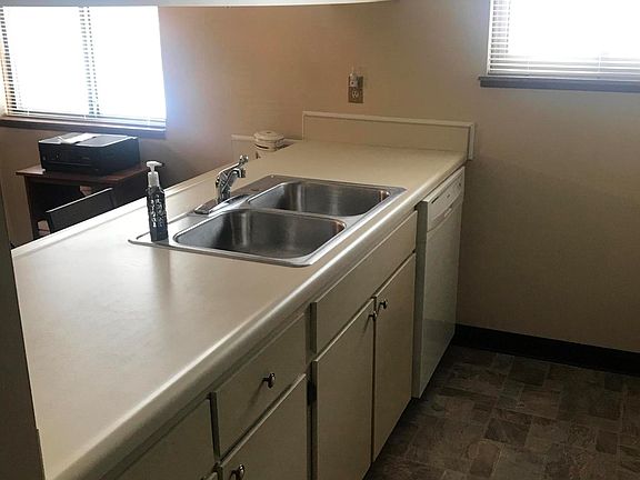 4th image of 1563 W Pond Dr APT 26