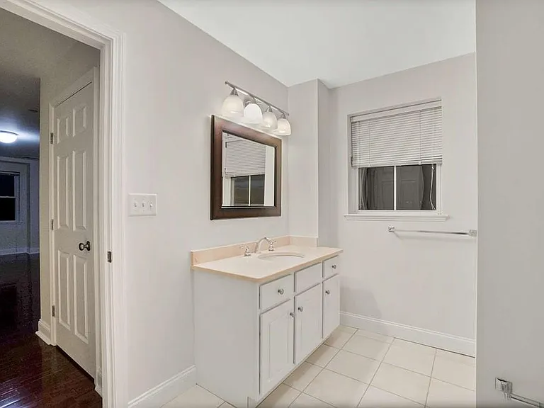 120 Wyllis Ave #424 — Photo 11