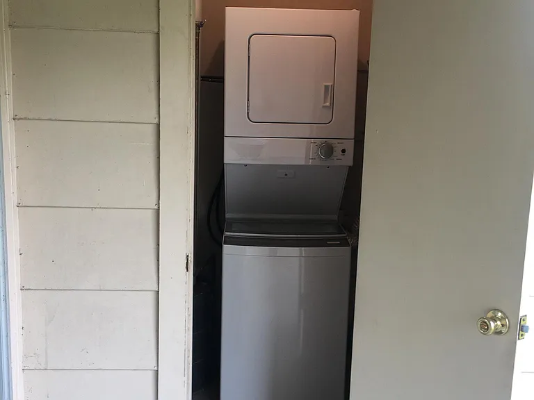 114 E Amherst Dr #A — Photo 12