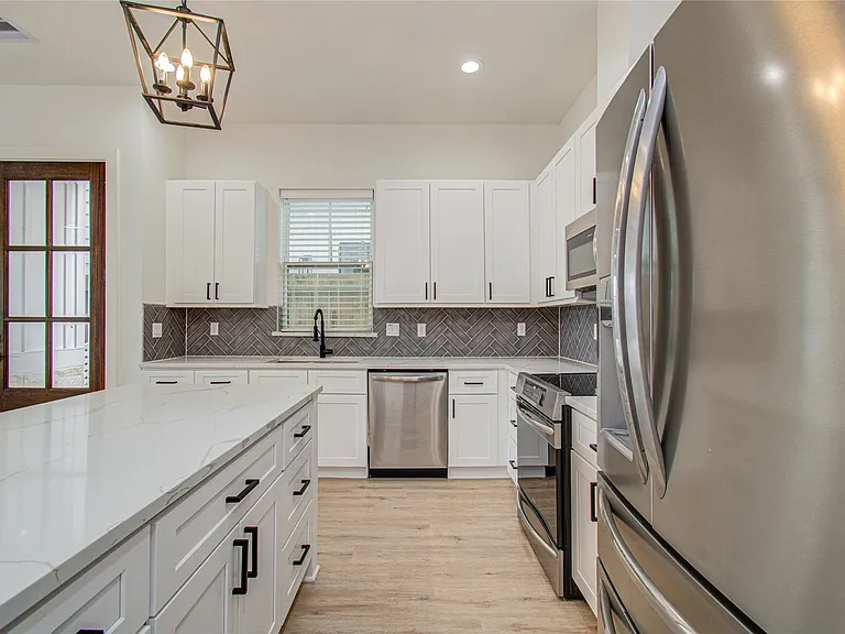 6420 Highland Pine Ln — Photo 11