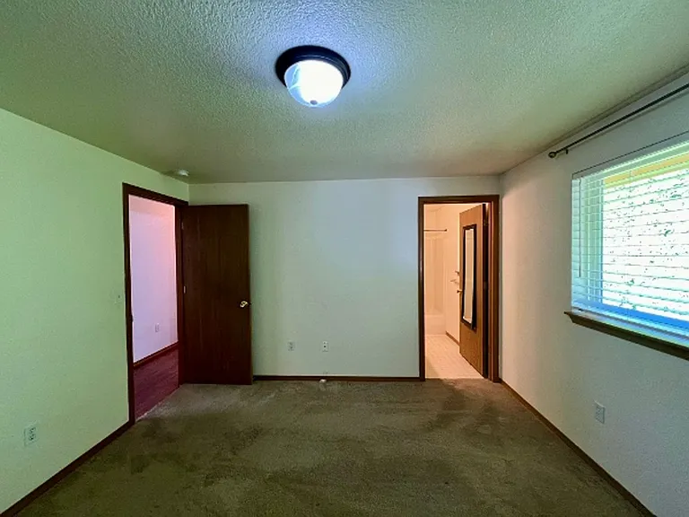 2422 Leach Ct SE — Photo 12