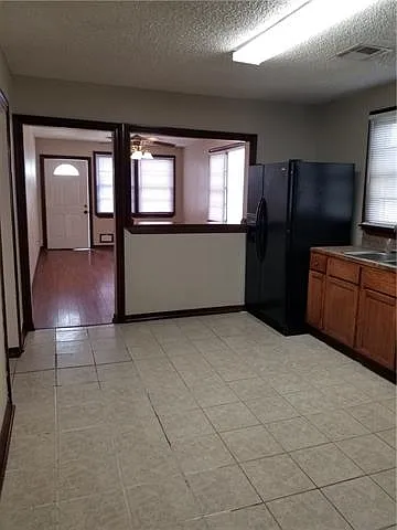 2 bed, 1.0 bath, 1188 sqft, $1,500 — Photo 4