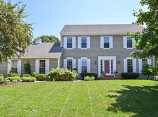 W170N5025 Old Hickory Rd, Menomonee Falls, WI 53051