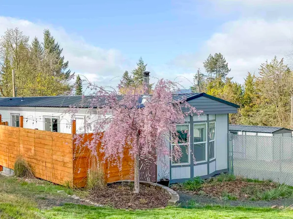 245 E Houghton St, Palouse, WA 99161