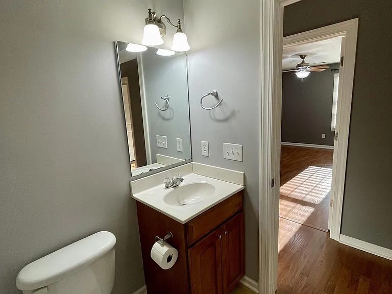218 Colonnade St — Photo 30