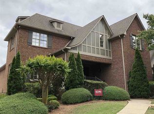 714 Hampden Place Cir, Vestavia, AL 35242