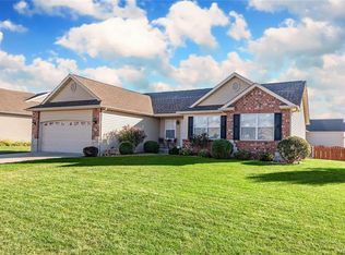 42 Meadowbrooke Dr, Troy, IL 62294