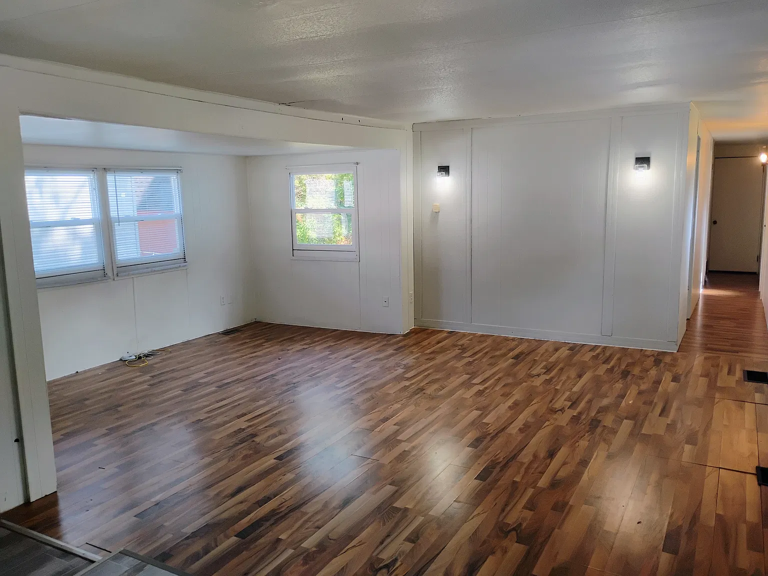 2 bed, 892 sqft, $1,000 — Photo 2