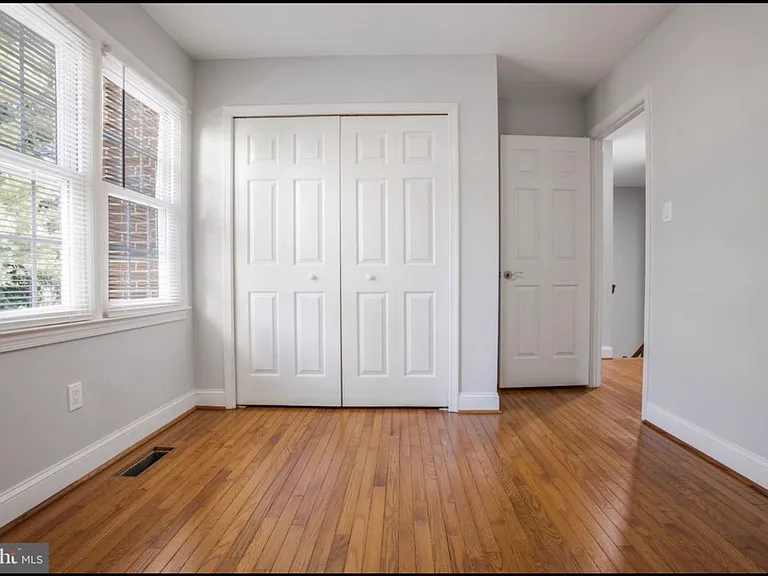 9612 Hillock Ct #3 — Photo 8
